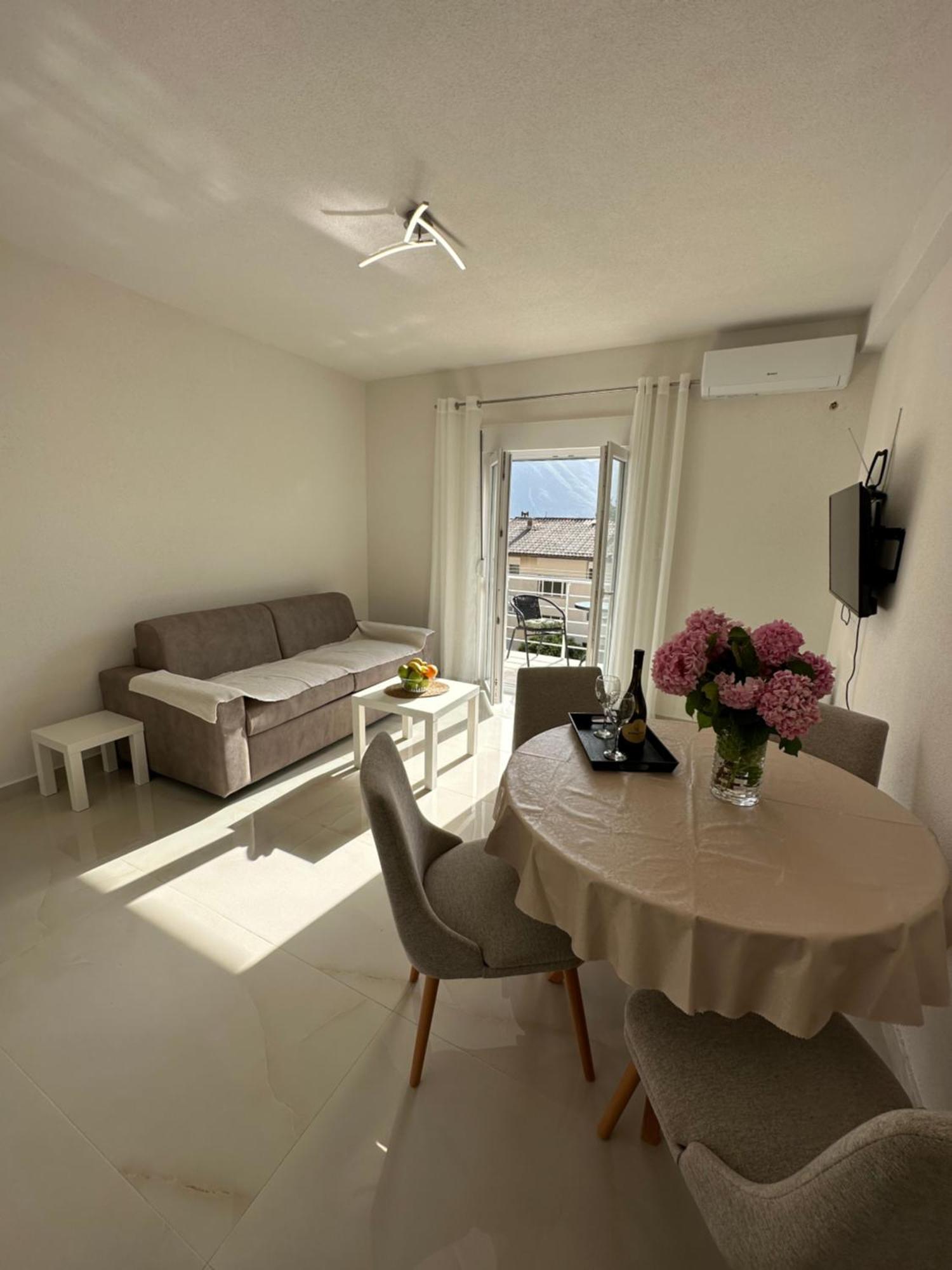 Sunny Apartment Kotor Exterior foto